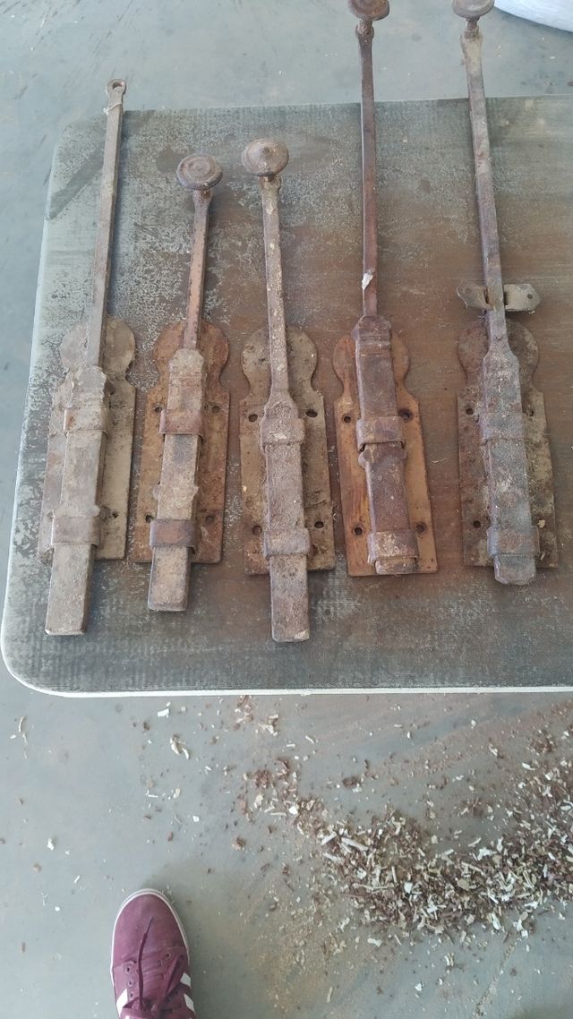 Pestillos puertas y ventanas