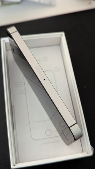 Apple iPhone SE space grey