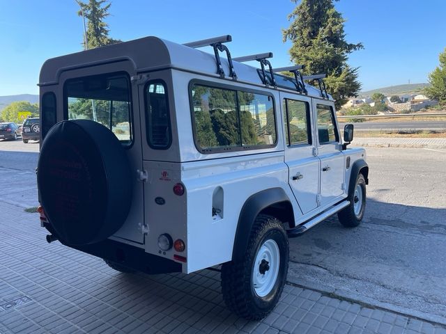 Land Rover Defender 2014