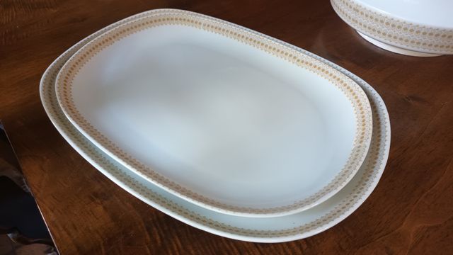 Sopera y 2 fuentes Santa Clara.