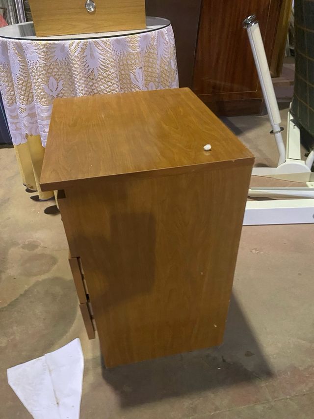 Mesita de dormitorio