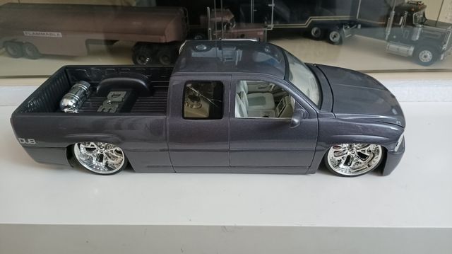 Chevy Dub 1/18