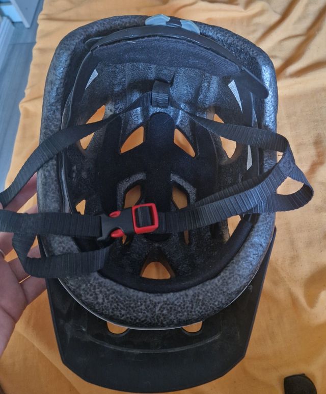 casco de bicicleta de montaña