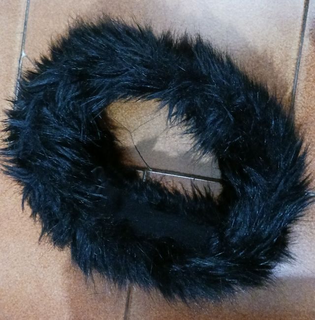 Scaldacollo in pelo ecologico nero