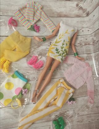 Lote ropa Barbie+acc, Artículos Nuevos