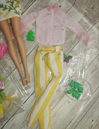 Lote ropa Barbie+acc, Artículos Nuevos