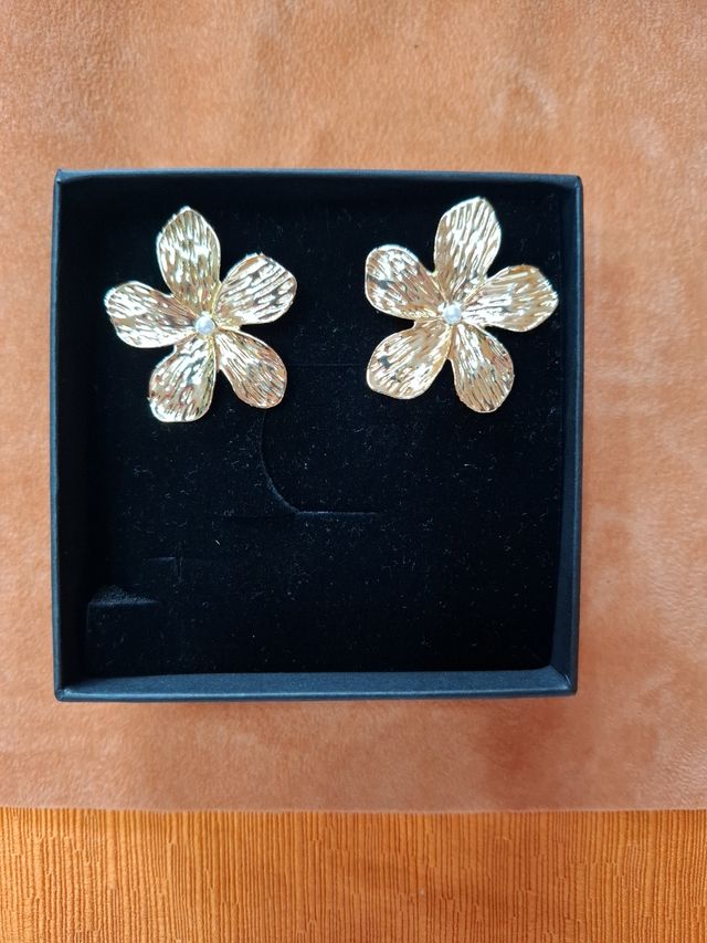 Orecchini a fiore