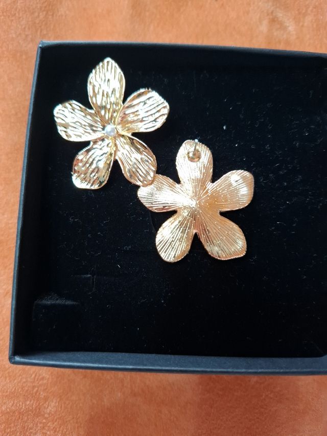 Orecchini a fiore
