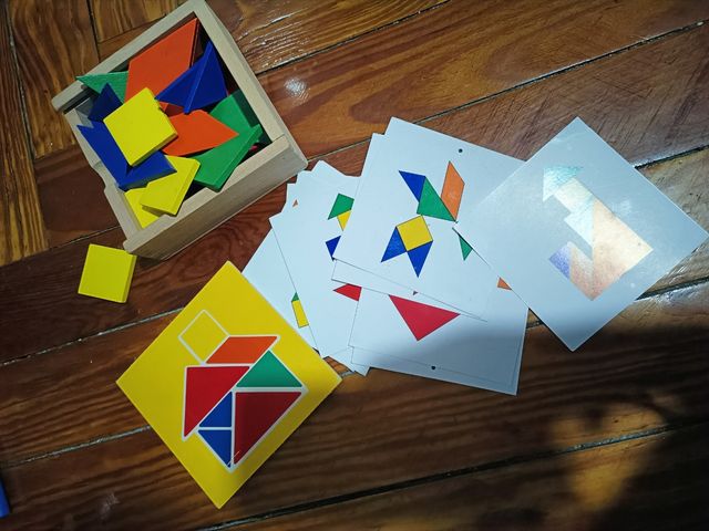 Juego de madera infantil Tangram / Rompecabezas