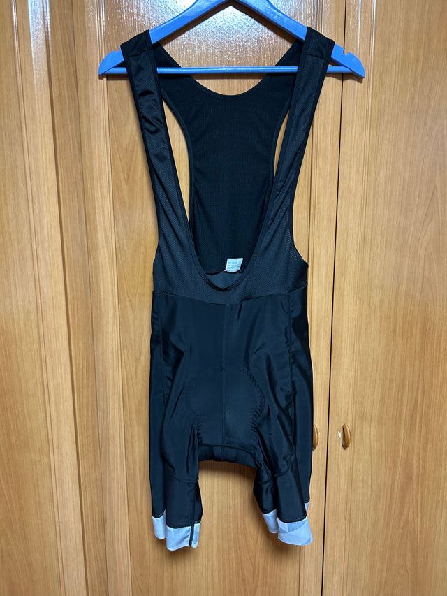 Culotte ciclismo corto con tirantes