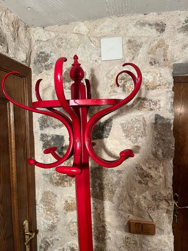 APPENDIABITI VINTAGE IN LEGNO