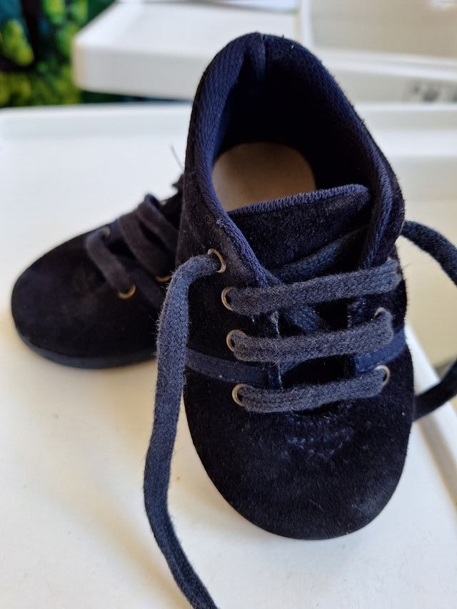 Zapatos ante azul marino. Horma ancha número 22