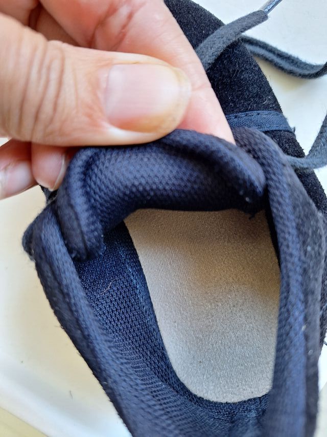 Zapatos ante azul marino. Horma ancha número 22