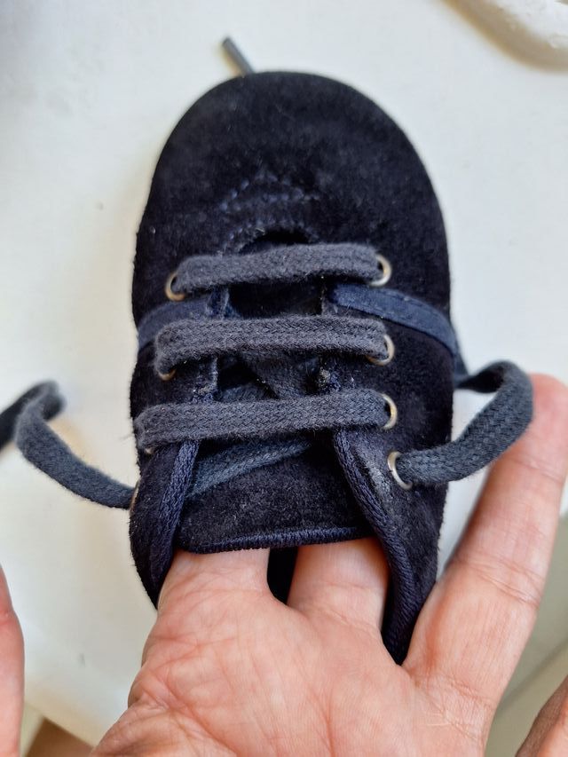 Zapatos ante azul marino. Horma ancha número 22