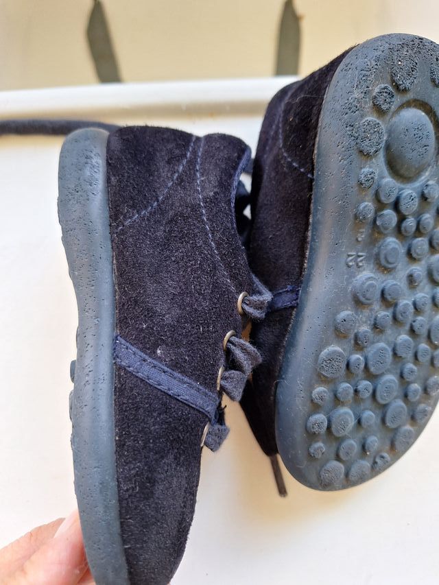 Zapatos ante azul marino. Horma ancha número 22