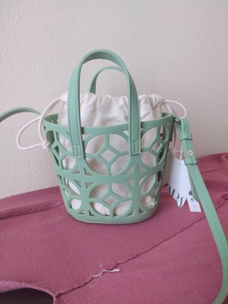 Bolso nuevo de zara sin usar