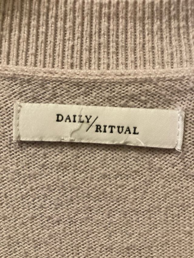 Maglione aperto davanti