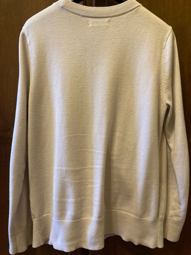 Maglione aperto davanti