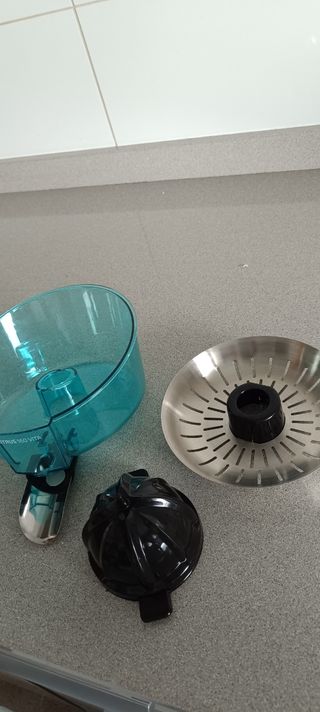 Exprimidor de zumos cecotec nuevo.