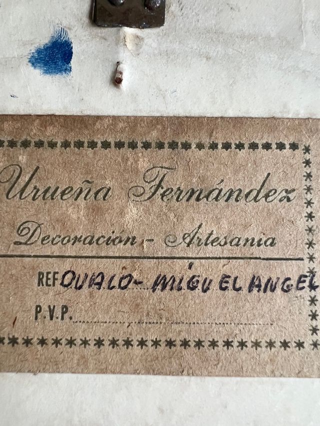 ovalo Miguel Angel de bronce