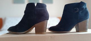 Stivaletti neri firmati Bershka