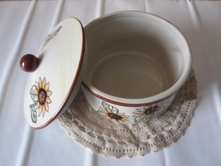 Centrotavola vintage in porcellana coperchio