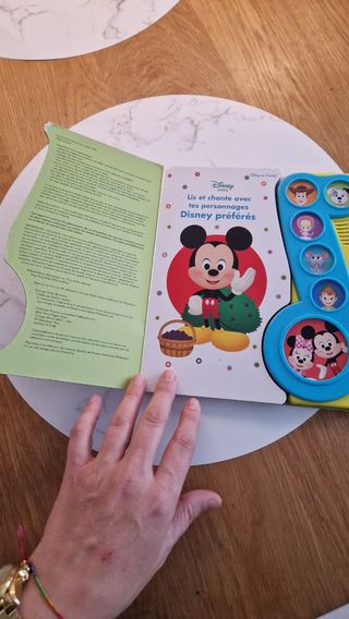 Disney Baby LIS ET CHANTE AVEC TES PERSONNAGES DISNEY PREFERES