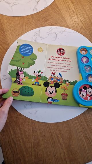 Disney Baby LIS ET CHANTE AVEC TES PERSONNAGES DISNEY PREFERES