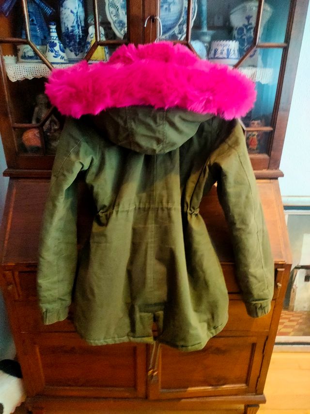 Chaquetón abrigo  con capucha..