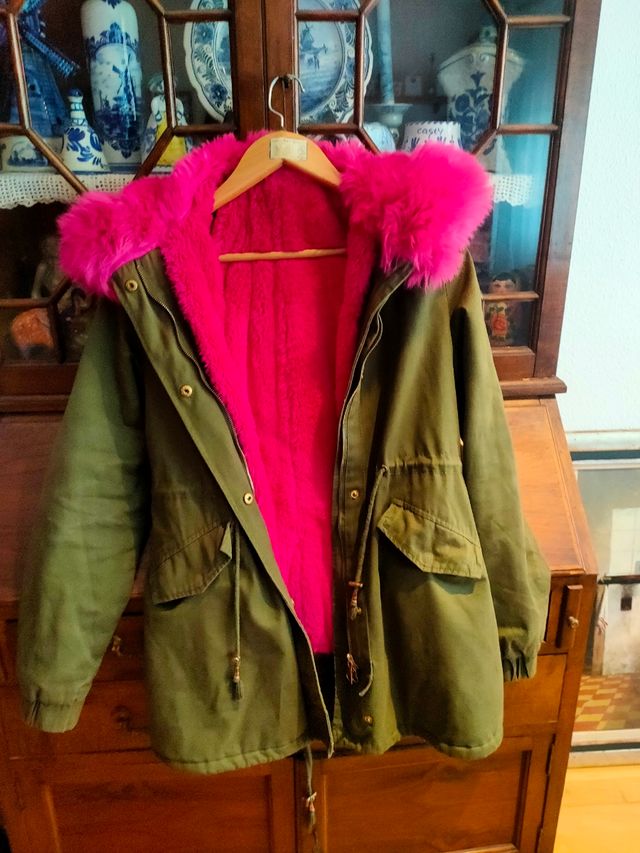 Chaquetón abrigo  con capucha..