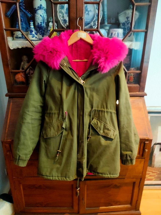 Chaquetón abrigo  con capucha..