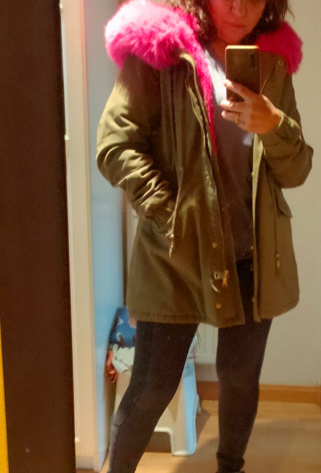 Chaquetón abrigo  con capucha..