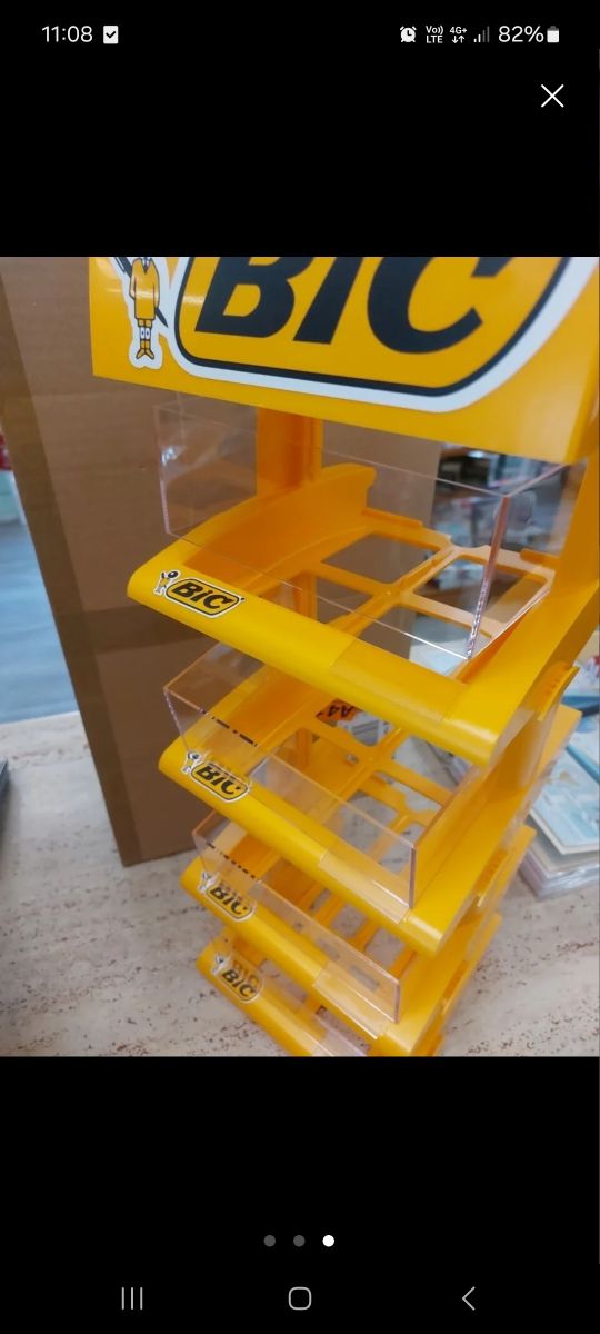 Espositore accendini Bic