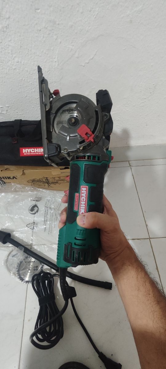 Minisierra eléctrica