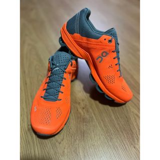 Zapatillas On Cloudsurfer Naranja Gris Mujer