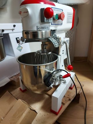 PLANETARIA 10LT / BATIR,MEZCLAR Y AMASAR
