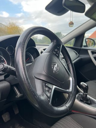 Opel Astra 2010