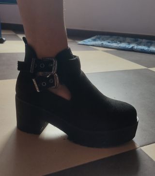 Zapatos con apertura