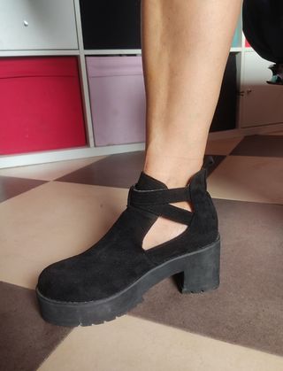 Zapatos con apertura