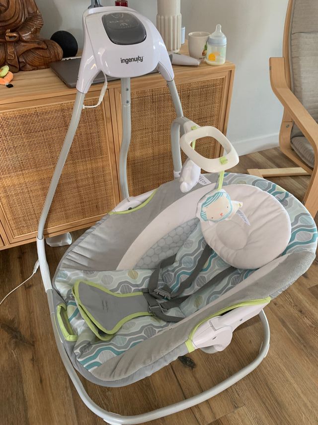 Columpio balancín eléctrico