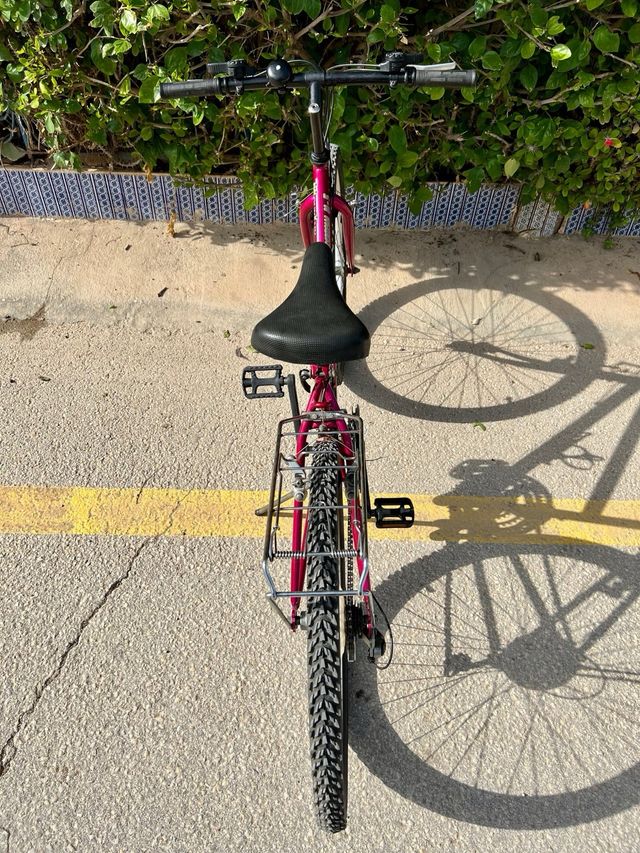 BICICLETA DE MONTAÑA SIN USAR