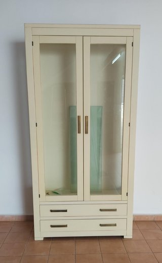 Vitrina salón en muy buen estado