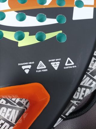 PALA DE PADEL A ESTRENAR- BE HYPE