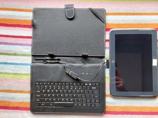 Teclado/ Funda para Tablet 10"