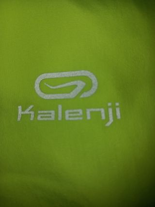 Dos cortavientos Kalenji