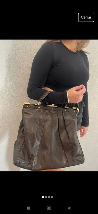 Bolso de piel.