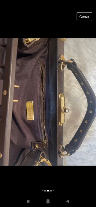 Bolso de piel.