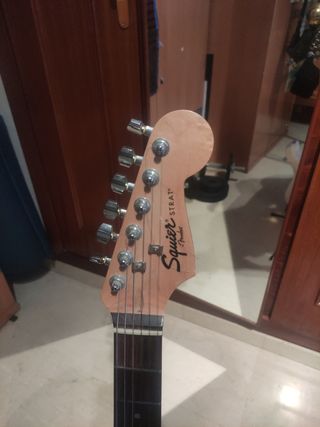 Squier by Fender SE Special Strat + SP10
