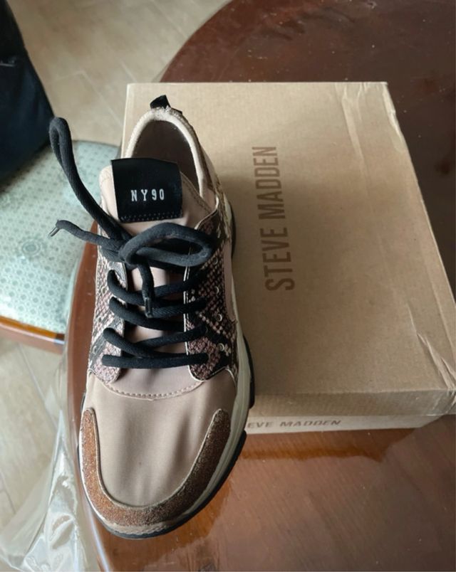 Sneakers/scarpe/shoes steve madden 38