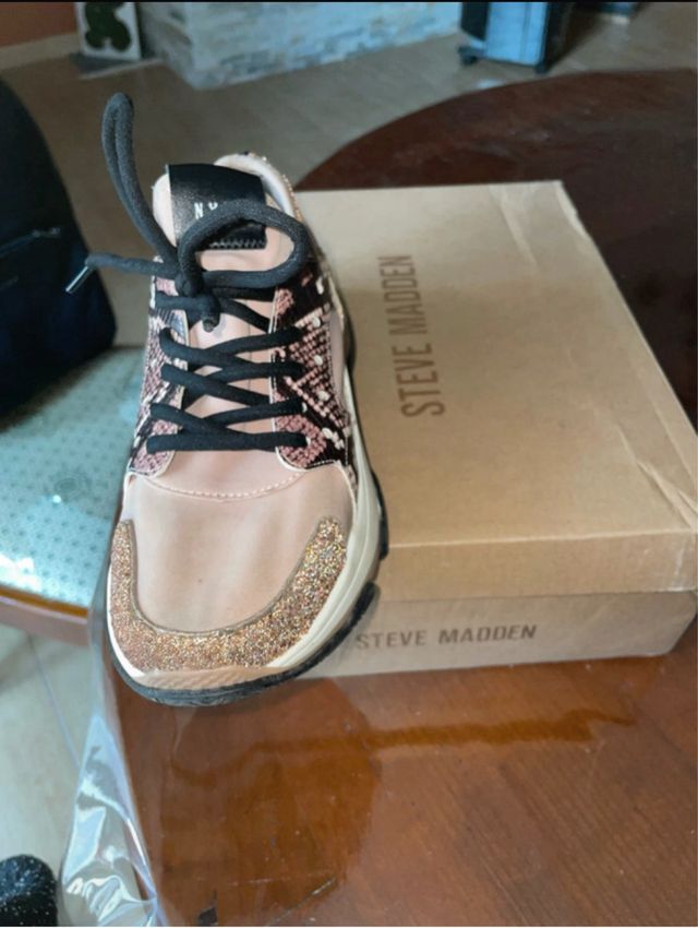 Sneakers/scarpe/shoes steve madden 38